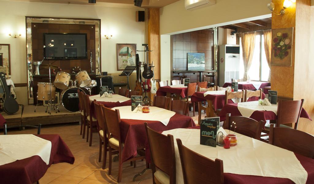 Stavrodromi Hotel Igoumenitsa Ngoại thất bức ảnh